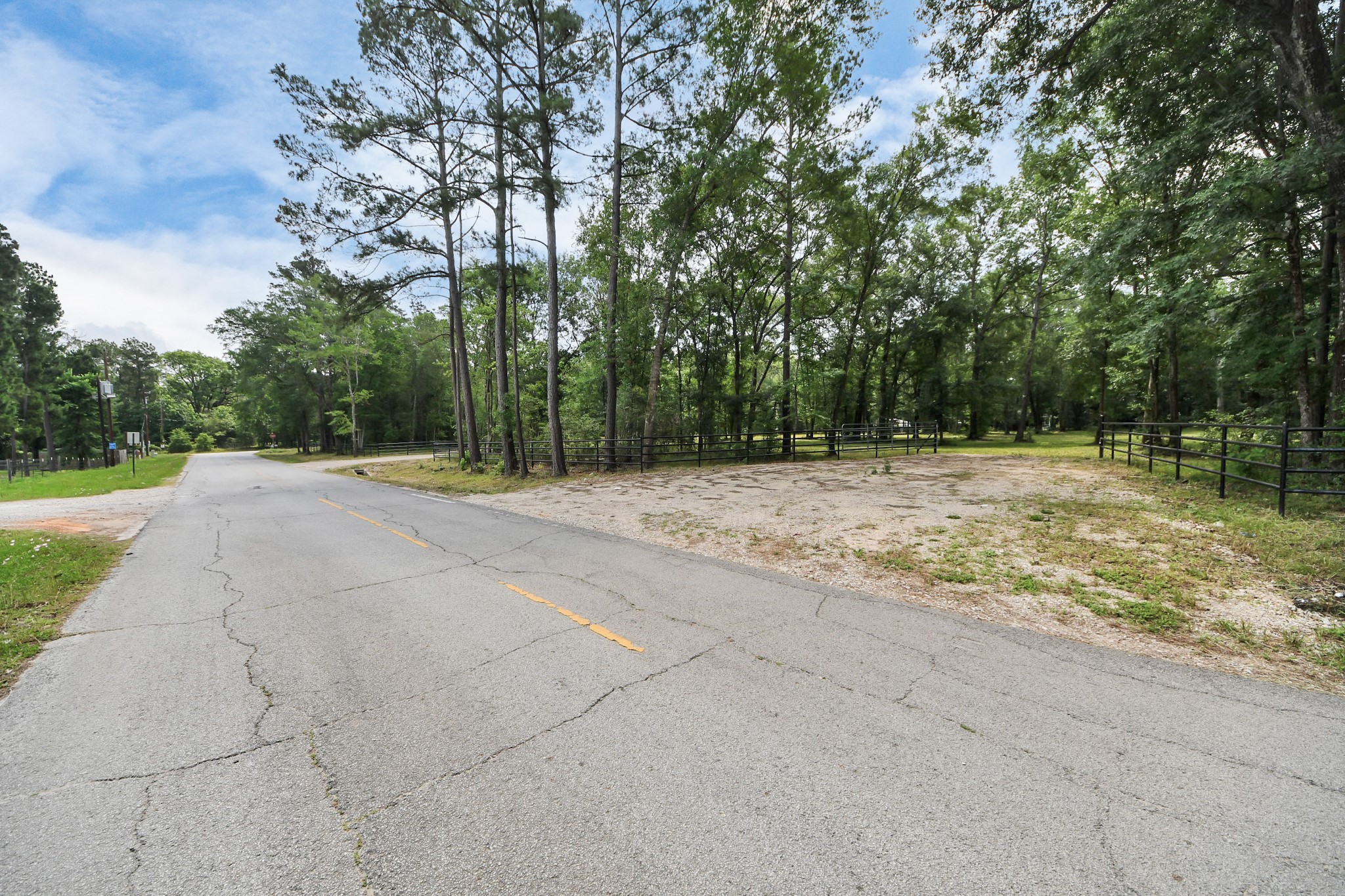 21765 Bailey Grove Road Montgomery, TX 77356 - Photo 15 of 27 a view of basketball court