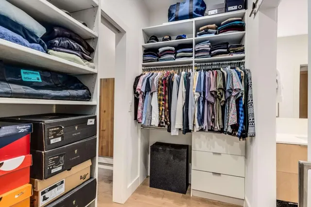 a view of a tennis court