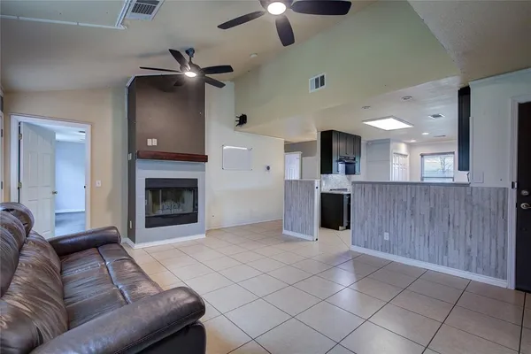 $285,000 | 19408 County Road 4072, Kemp, TX 75143