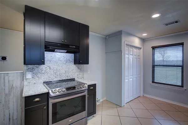 $285,000 | 19408 County Road 4072, Kemp, TX 75143