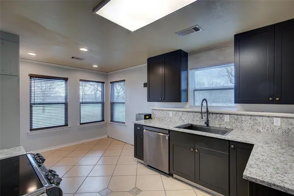 $285,000 | 19408 County Road 4072, Kemp, TX 75143