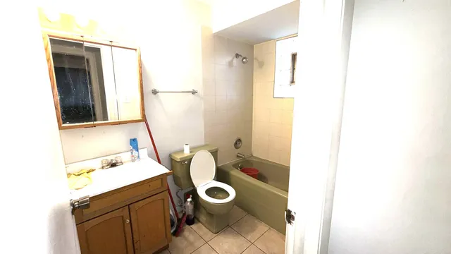 $384,400 | 9243 South Roberts Road, Hickory Hills, IL 60457