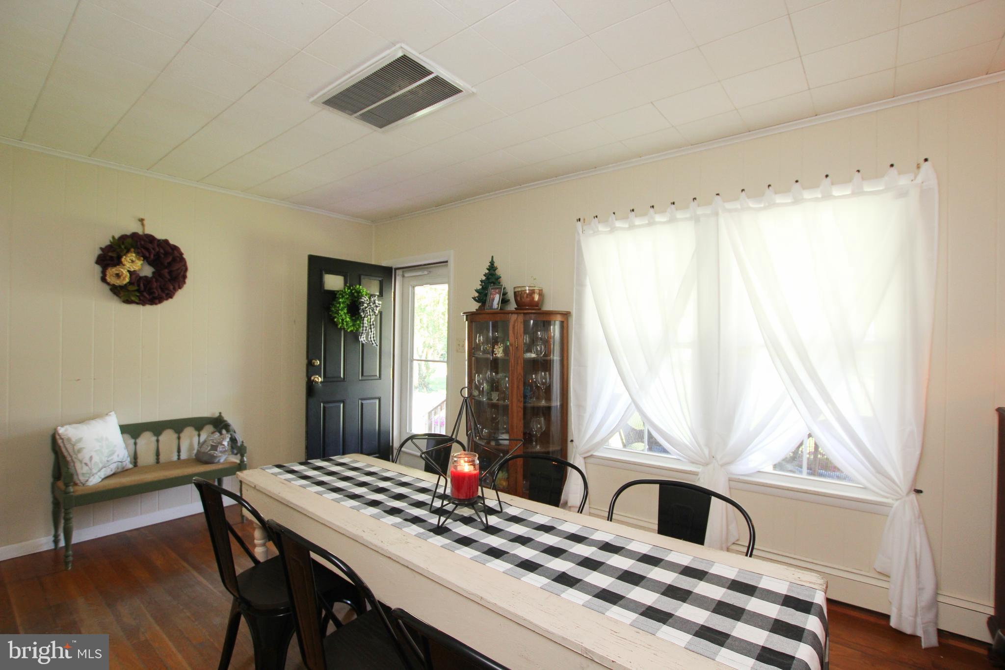 1305 Stone Boundary Road Cambridge, MD 21613 - Photo 4 of 42 Formal Dining Space