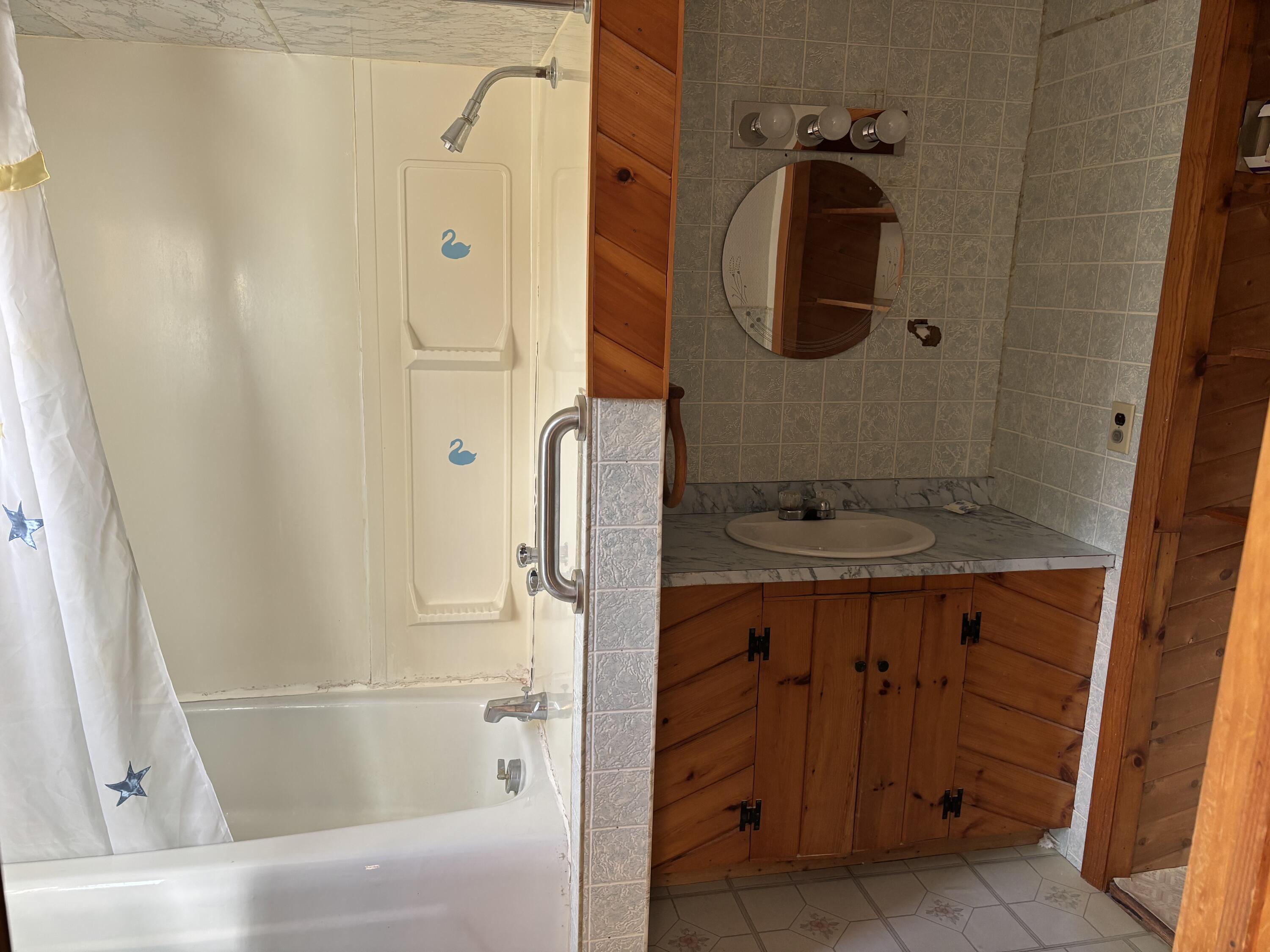 5 Rim Road Milbridge, ME 04658 - Photo 10 of 17 Bathroom