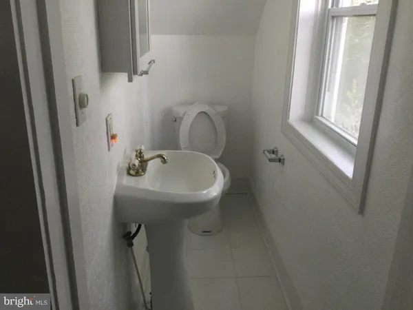 $3,100 | 8462 Old Waterloo Road, Warrenton, VA 20186