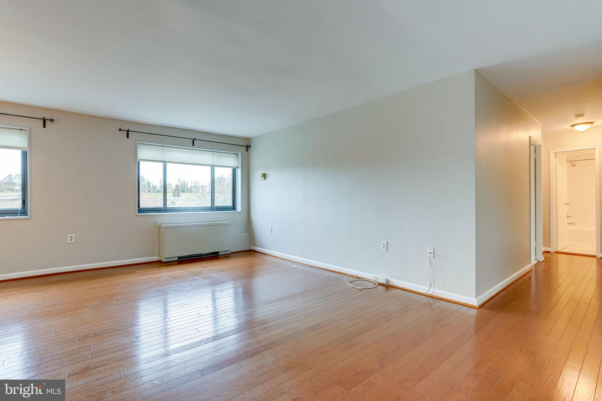 1300 South Arlington Ridge Road, Unit 302 Arlington, VA 22202 - Photo 15 of 43