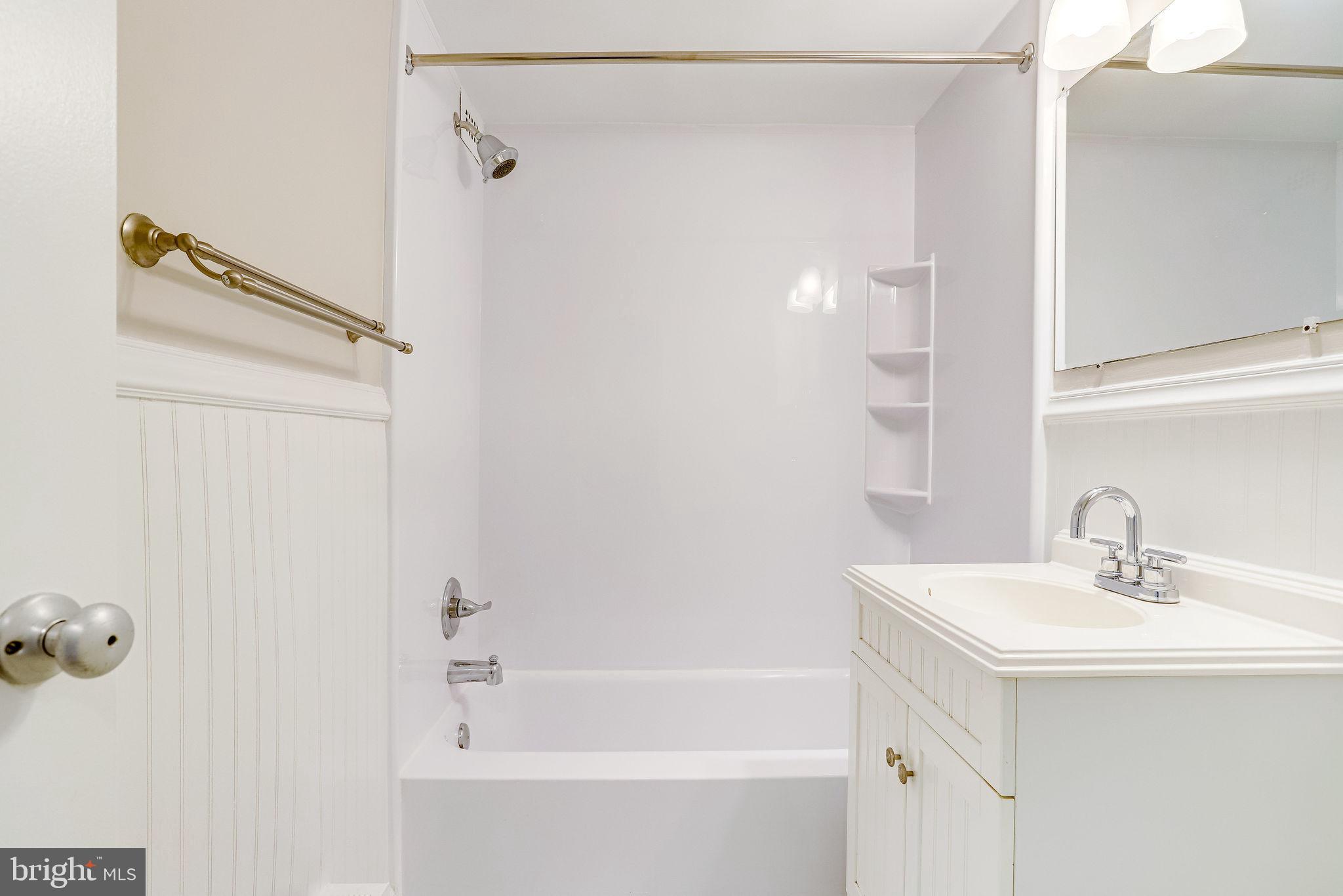 1300 South Arlington Ridge Road, Unit 302 Arlington, VA 22202 - Photo 21 of 43