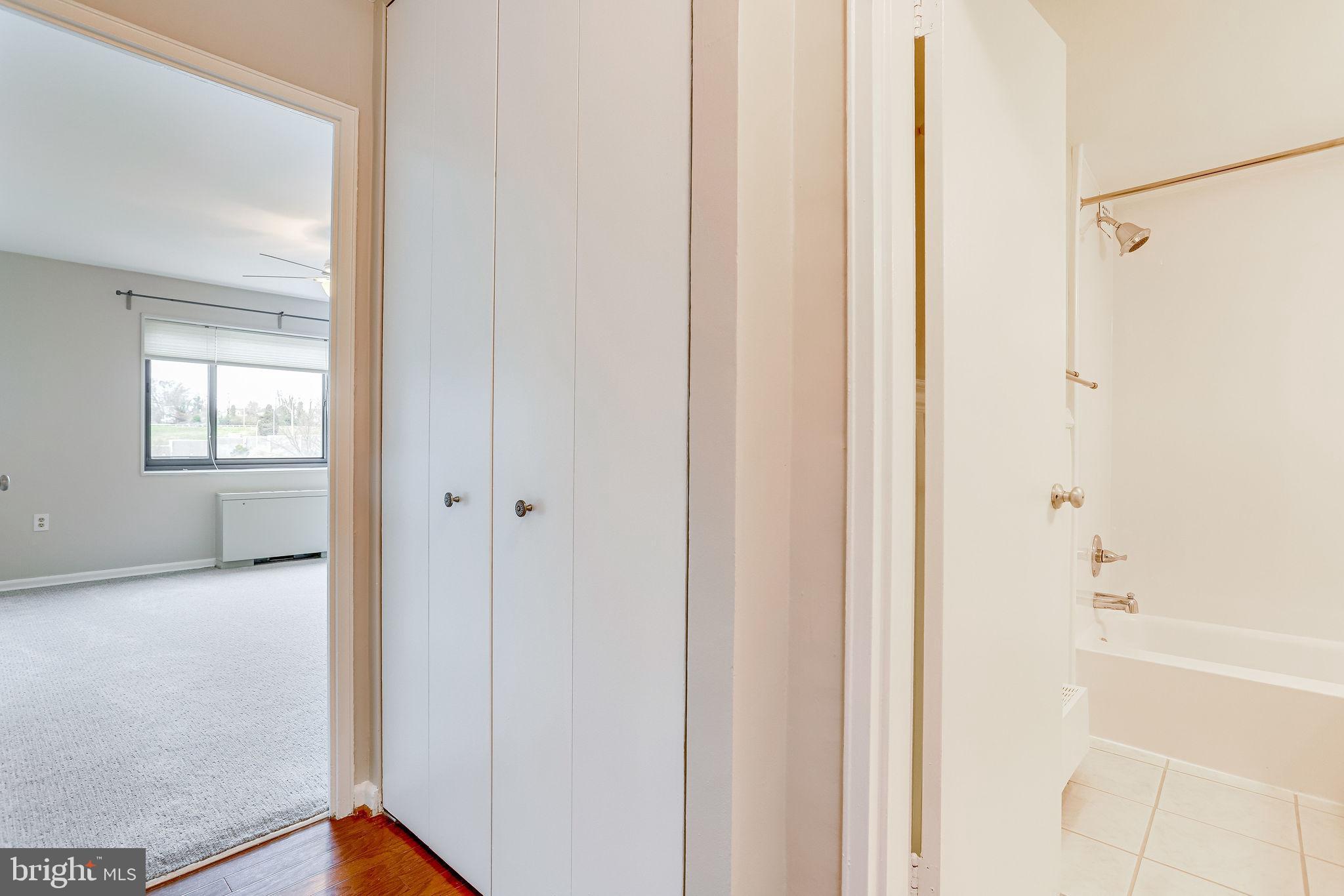 1300 South Arlington Ridge Road, Unit 302 Arlington, VA 22202 - Photo 24 of 43