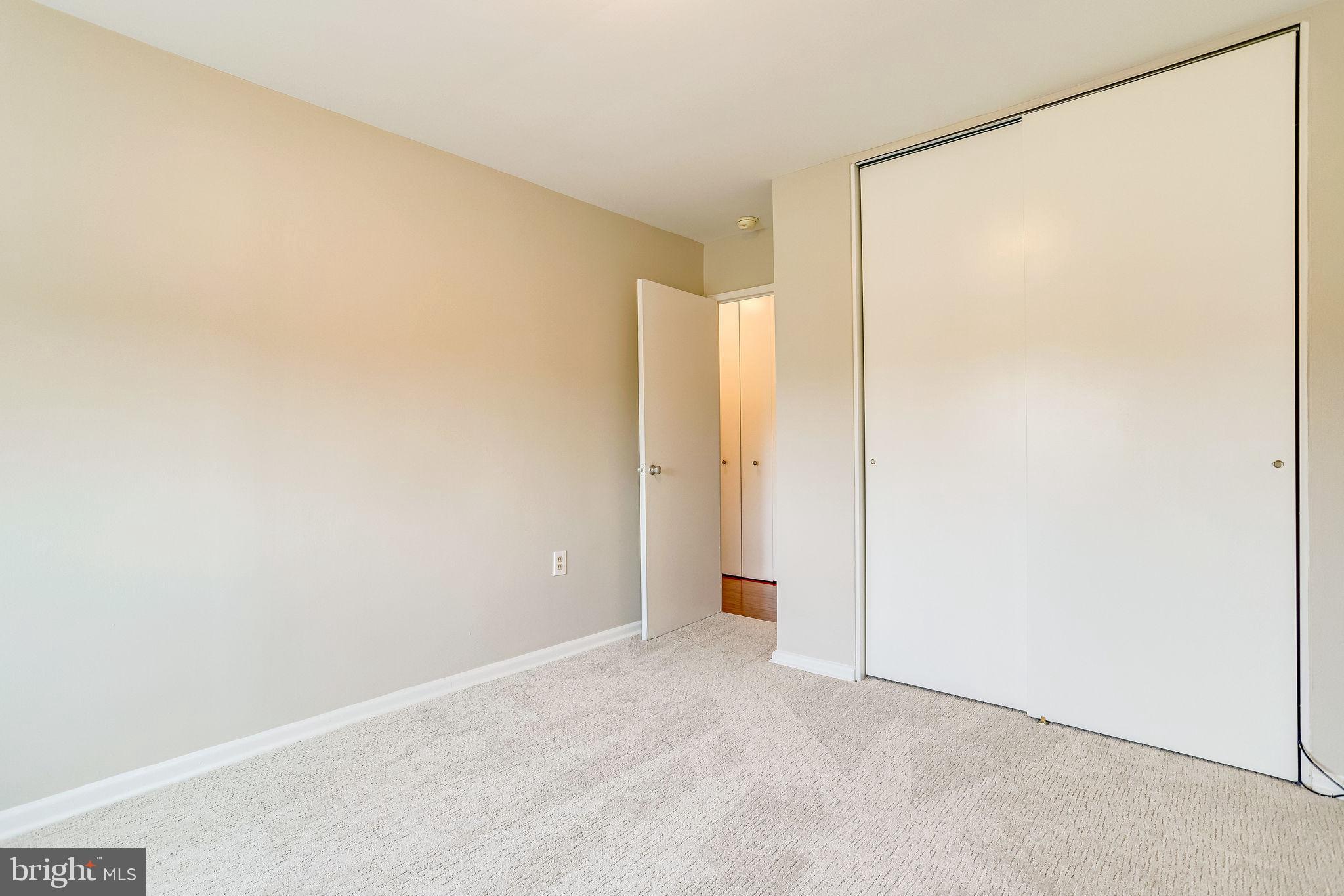 1300 South Arlington Ridge Road, Unit 302 Arlington, VA 22202 - Photo 26 of 43