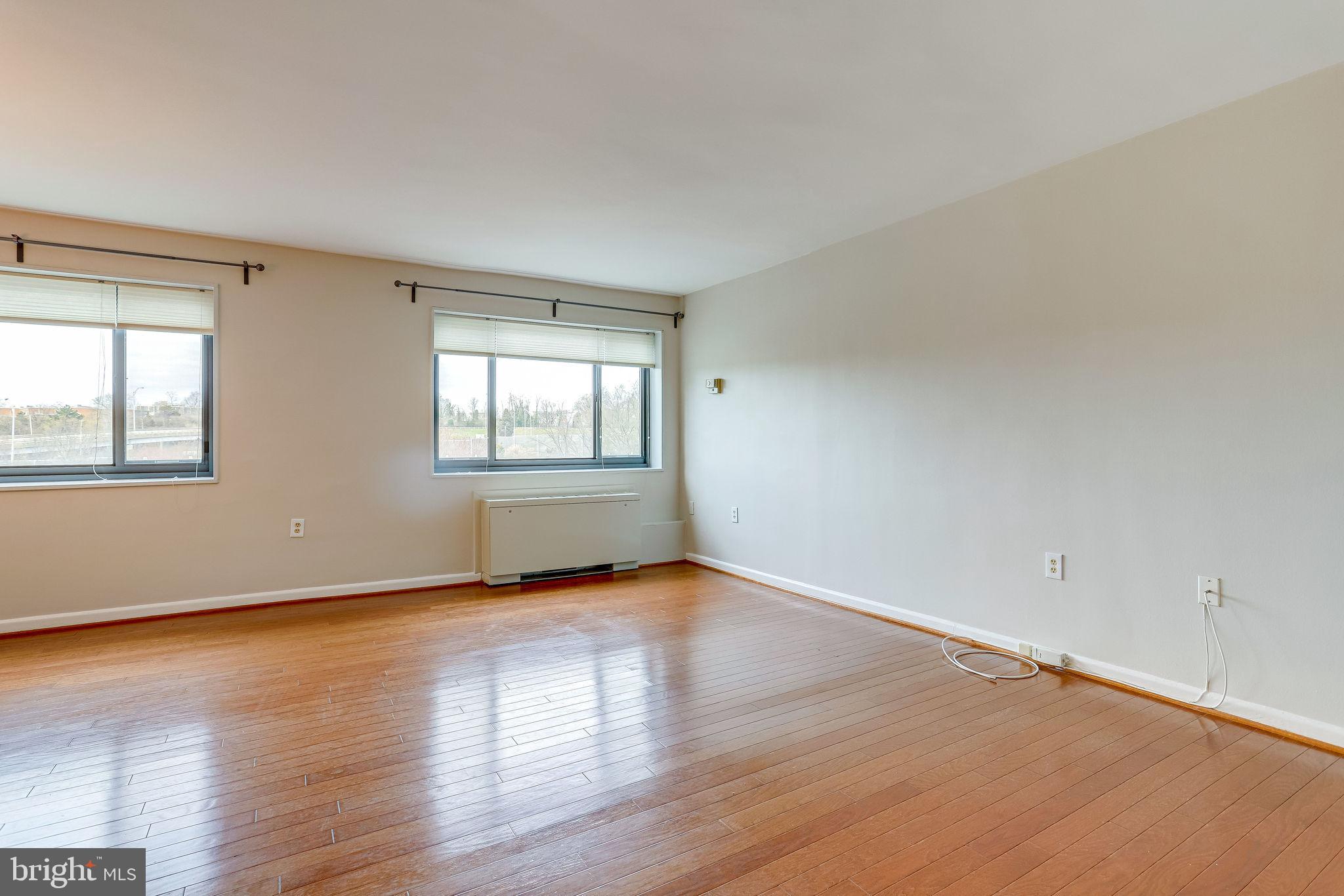 1300 South Arlington Ridge Road, Unit 302 Arlington, VA 22202 - Photo 10 of 43