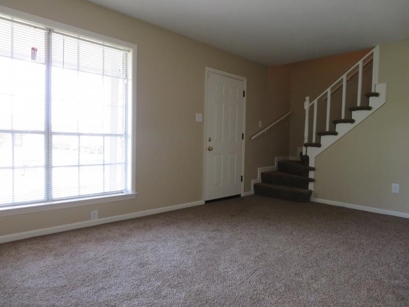 3730 Hillbrook Road Memphis, TN 38109 - Photo 2 of 8 Gallery Image 2