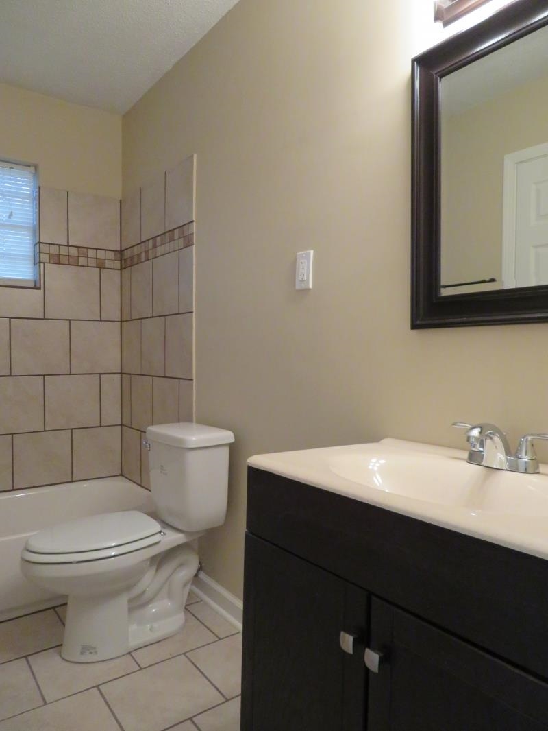 3730 Hillbrook Road Memphis, TN 38109 - Photo 7 of 8 Gallery Image 7