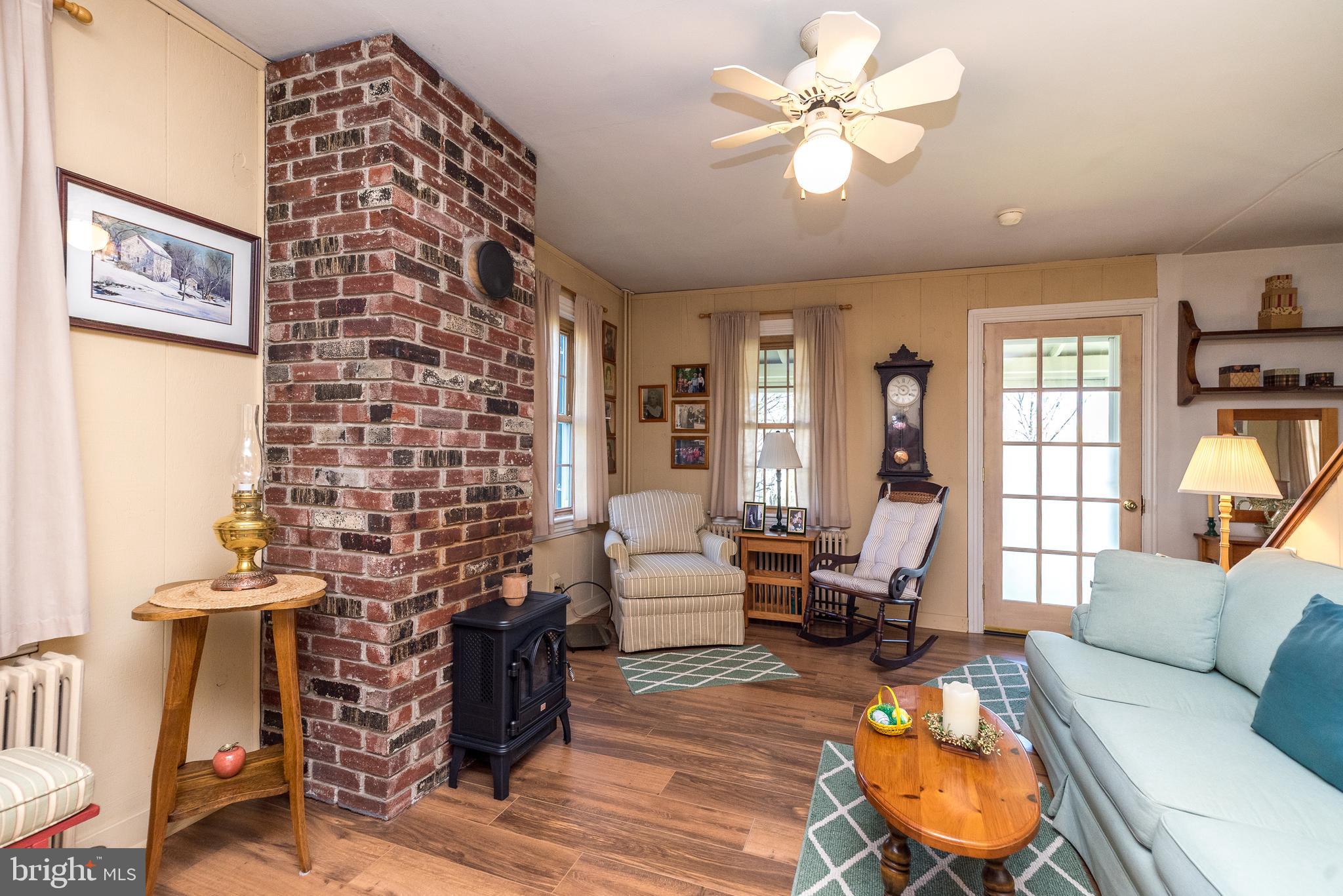 2655 Valley Road Jamison, PA 18929 - Photo 25 of 61 Family Room