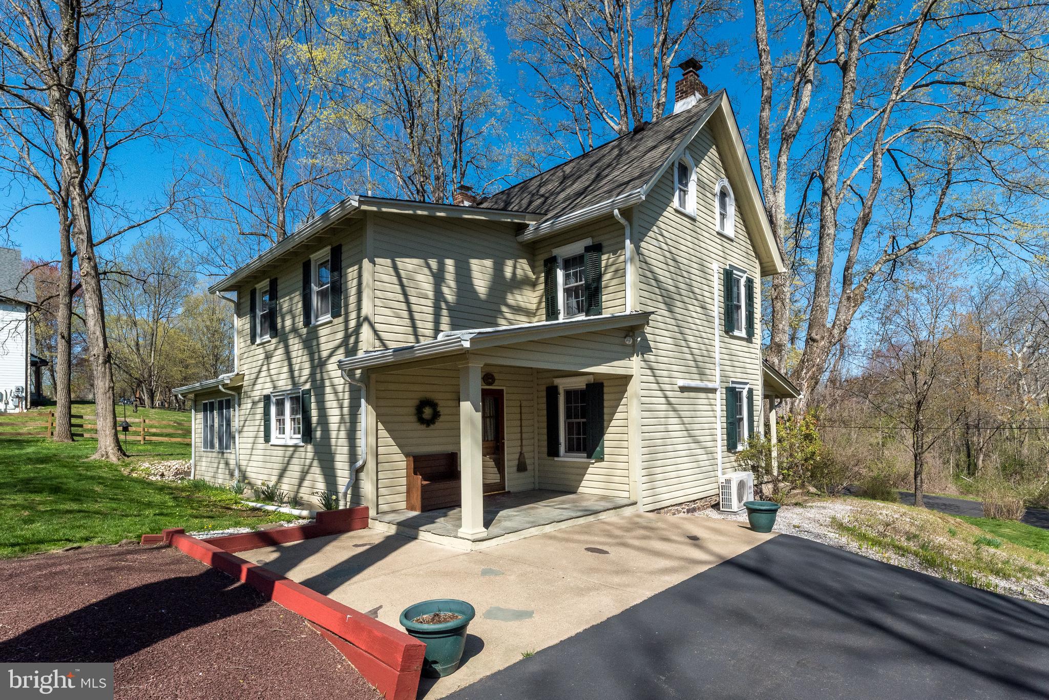 2655 Valley Road Jamison, PA 18929 - Photo 6 of 61 Side View