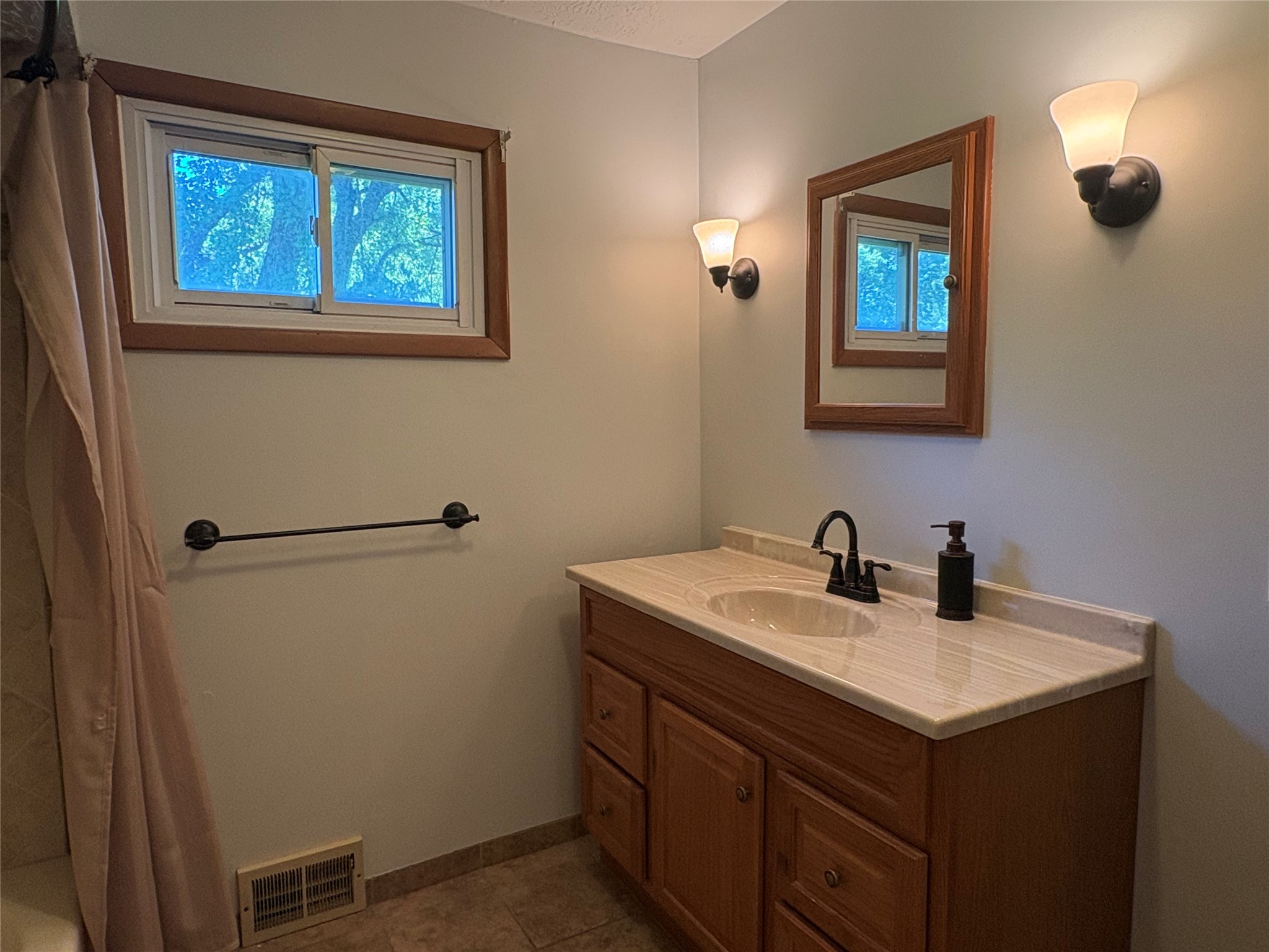 2403 Wager Road Erie, PA 16509 - Photo 16 of 26 Gallery Image 16