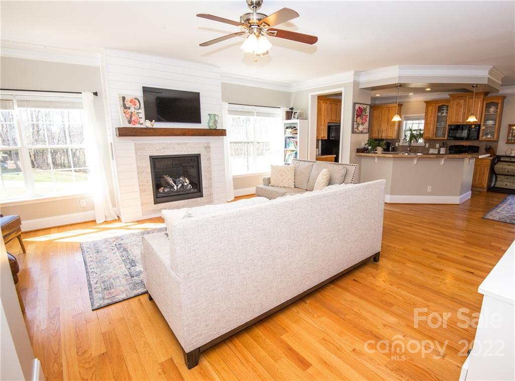 1521 Hopewell Church Road Hiddenite, NC 28636 - Photo 8 of 25 Gallery Image 8