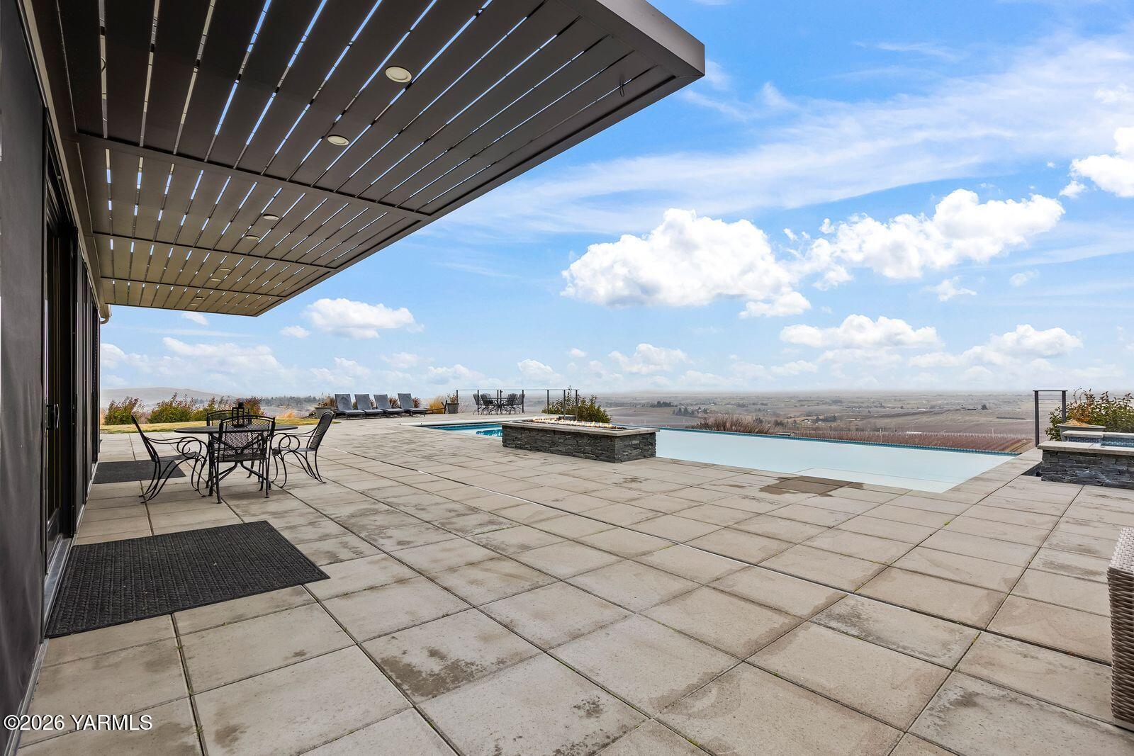 13990 Marble Road Yakima, WA 98908 - Photo 52 of 60 a view of a terrace view