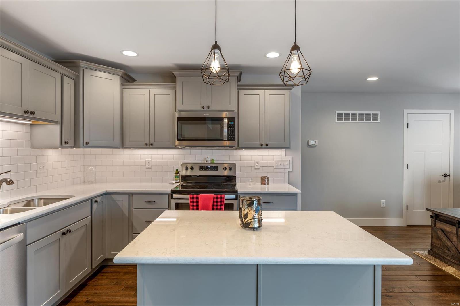 4940 Ambs Road St. Louis, MO 63128 - Photo 14 of 60 Gallery Image 14