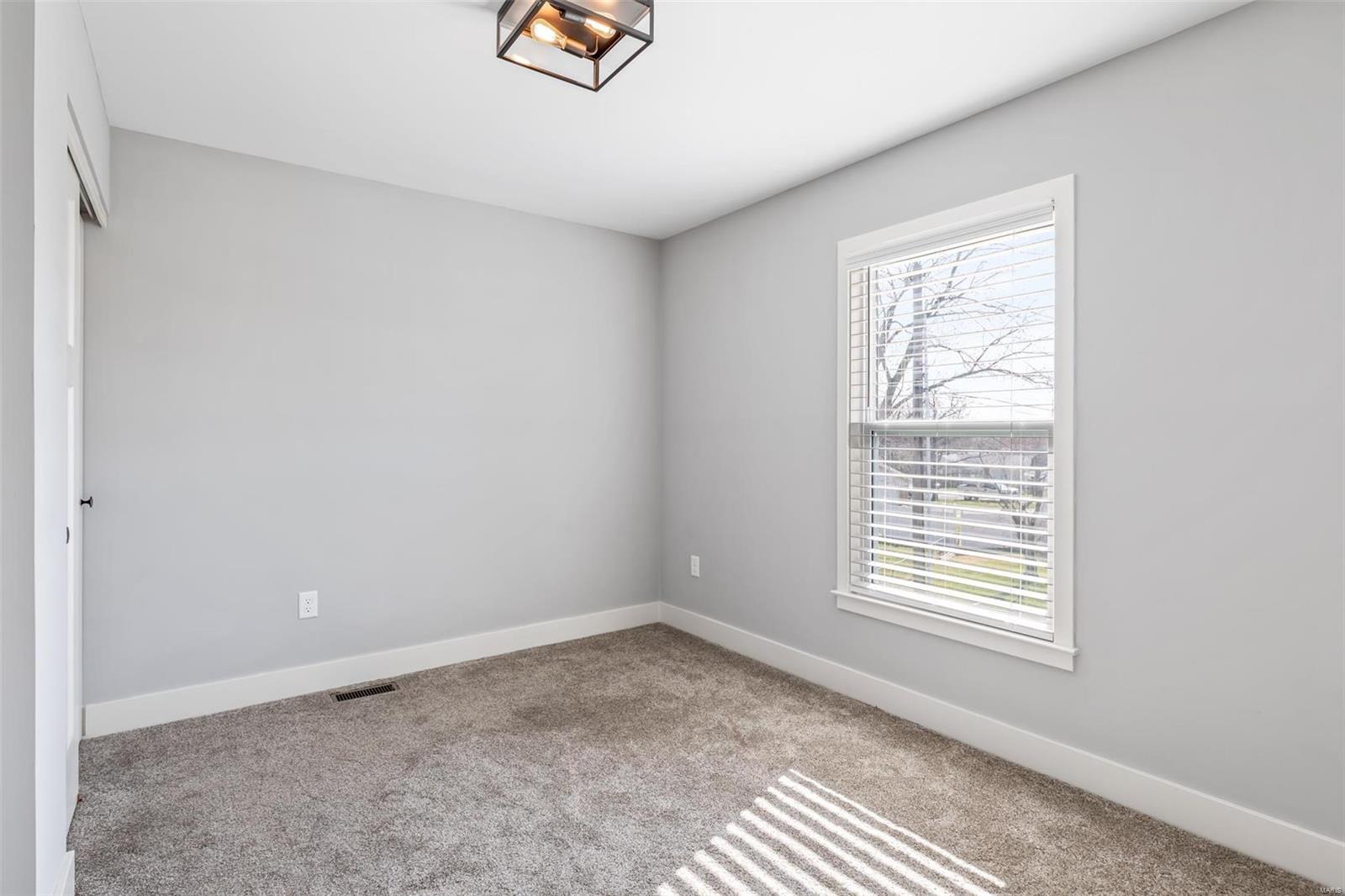 4940 Ambs Road St. Louis, MO 63128 - Photo 20 of 60 Gallery Image 20