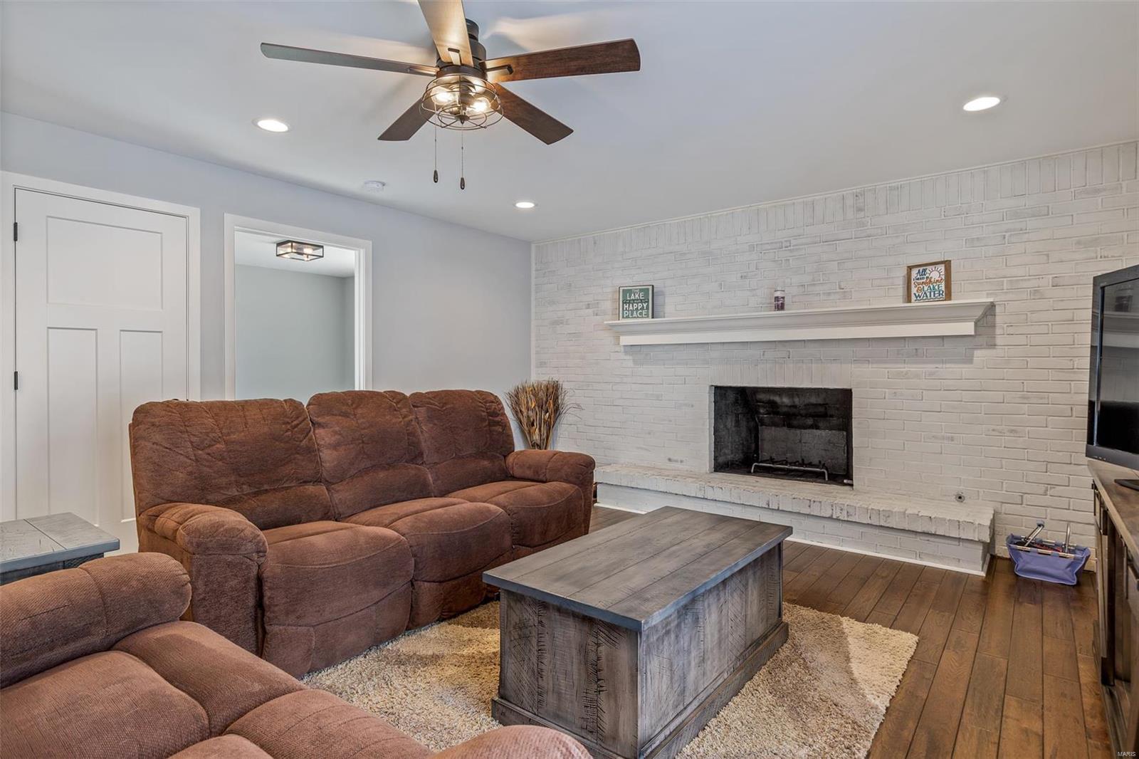 4940 Ambs Road St. Louis, MO 63128 - Photo 9 of 60 Gallery Image 9
