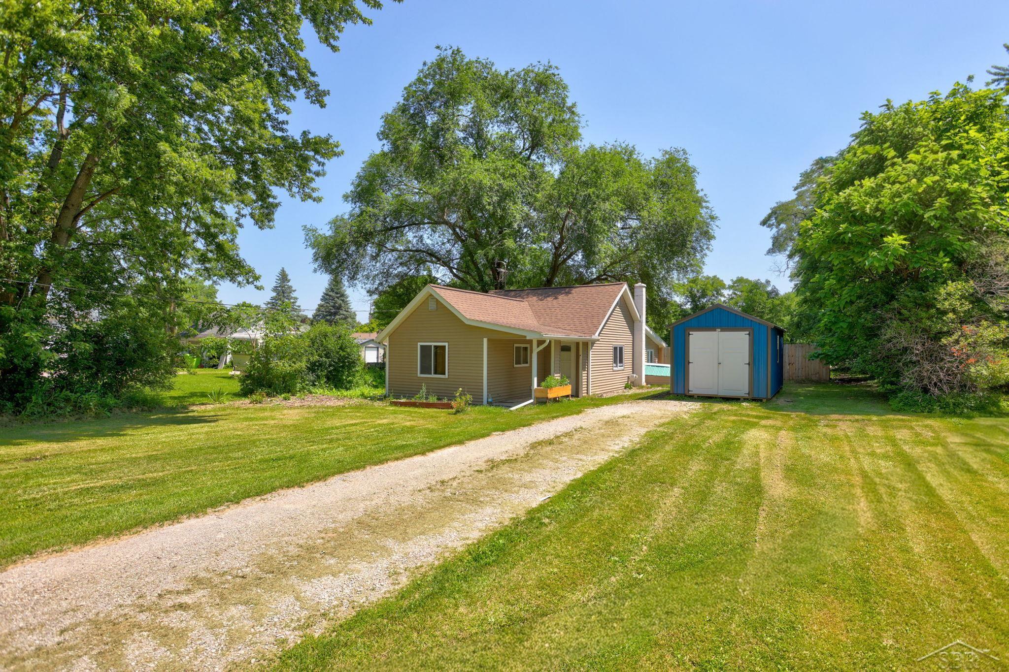 1177 South Poseyville Road Midland, MI 48640 - Photo 2 of 32