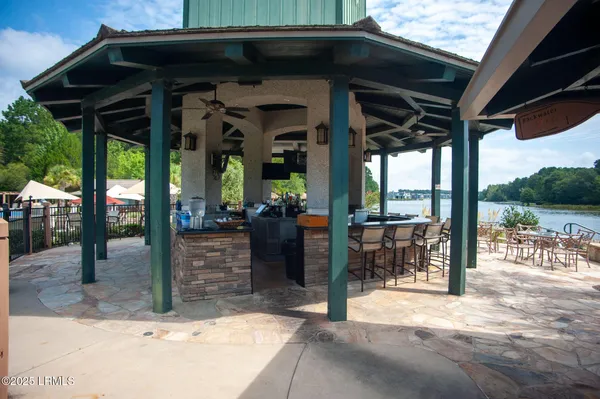$1,099,000 | 10 Lakewood Court, Bluffton, SC 29910