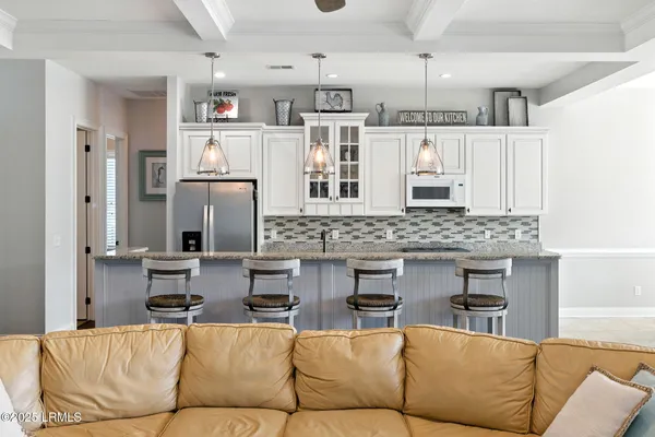$1,099,000 | 10 Lakewood Court, Bluffton, SC 29910