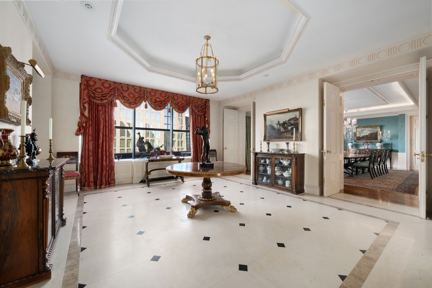 15 West 53rd Street, Unit PH Manhattan, NY 10019 - Photo 10 of 28 a very nice looking room with a large window