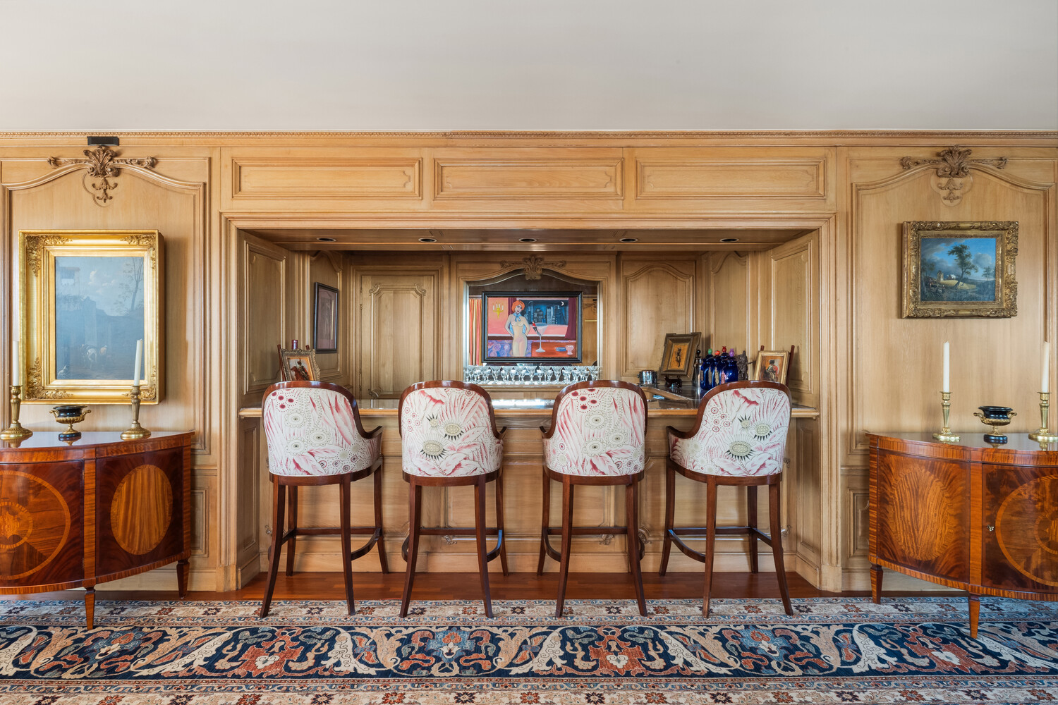 15 West 53rd Street, Unit PH Manhattan, NY 10019 - Photo 3 of 28 a view of dinning table and chairs in a room