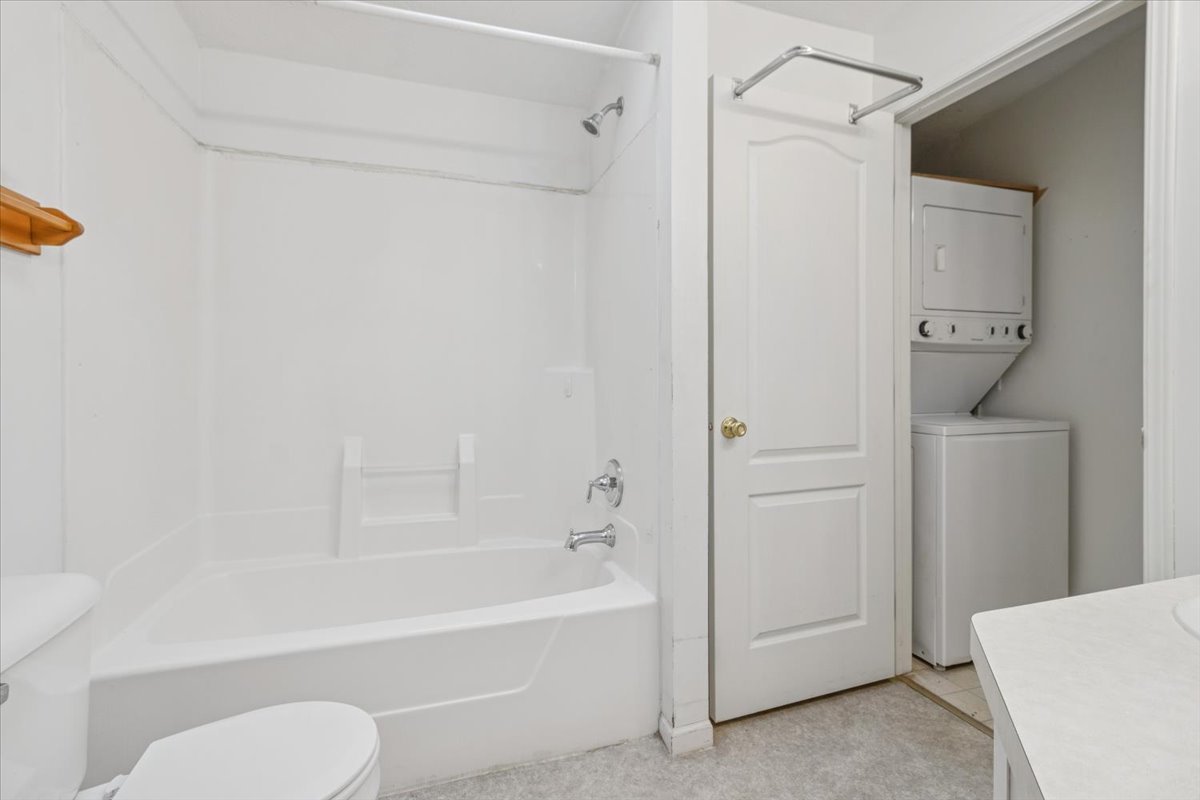 124 B Cardinal Lane Sandwich, IL 60548 - Photo 13 of 17