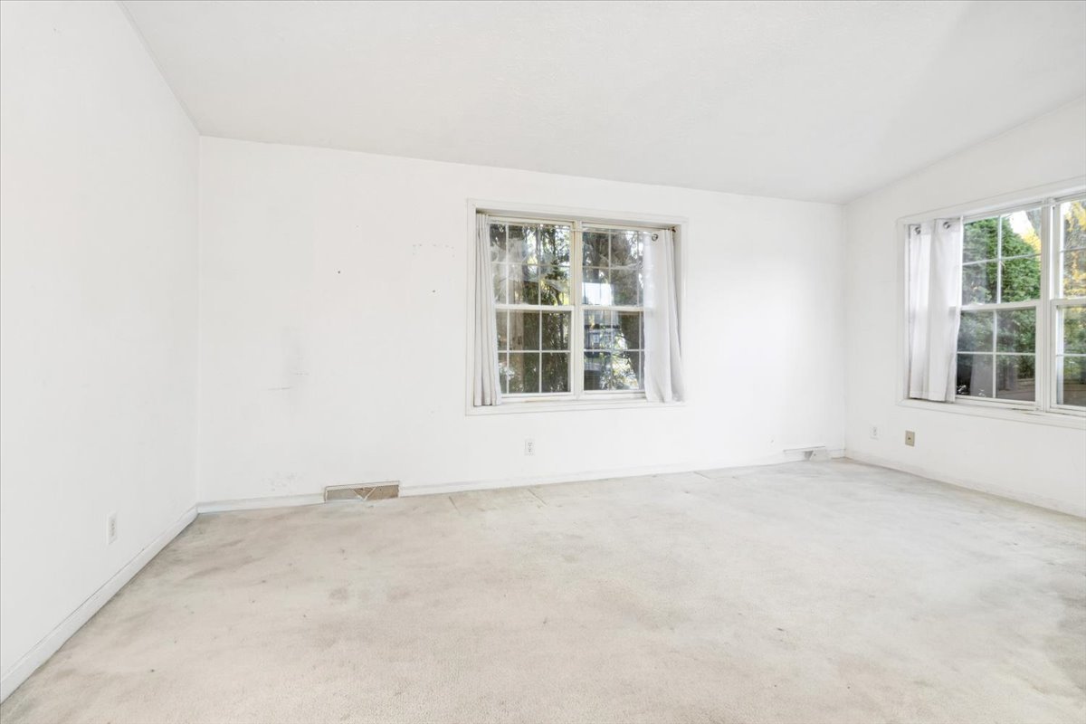 124 B Cardinal Lane Sandwich, IL 60548 - Photo 3 of 17