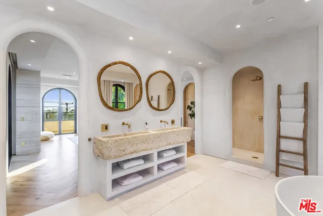 $80,000 | 30125 Harvester Road, Malibu, CA 90265