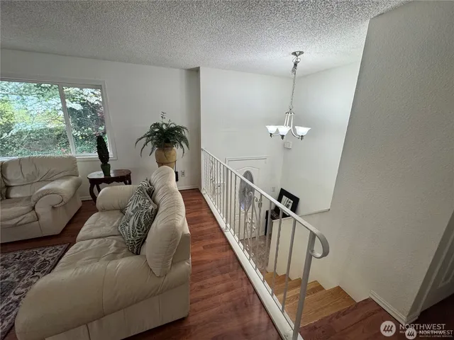 $4,400 | 4016 Burton Place West, Seattle, WA 98199