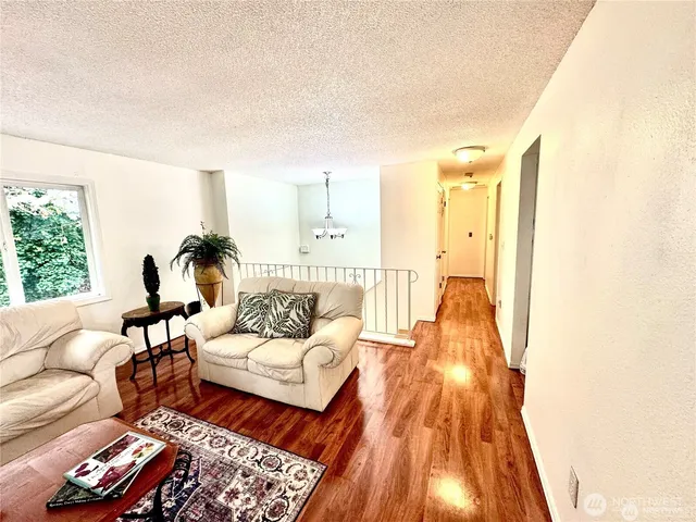 $4,400 | 4016 Burton Place West, Seattle, WA 98199