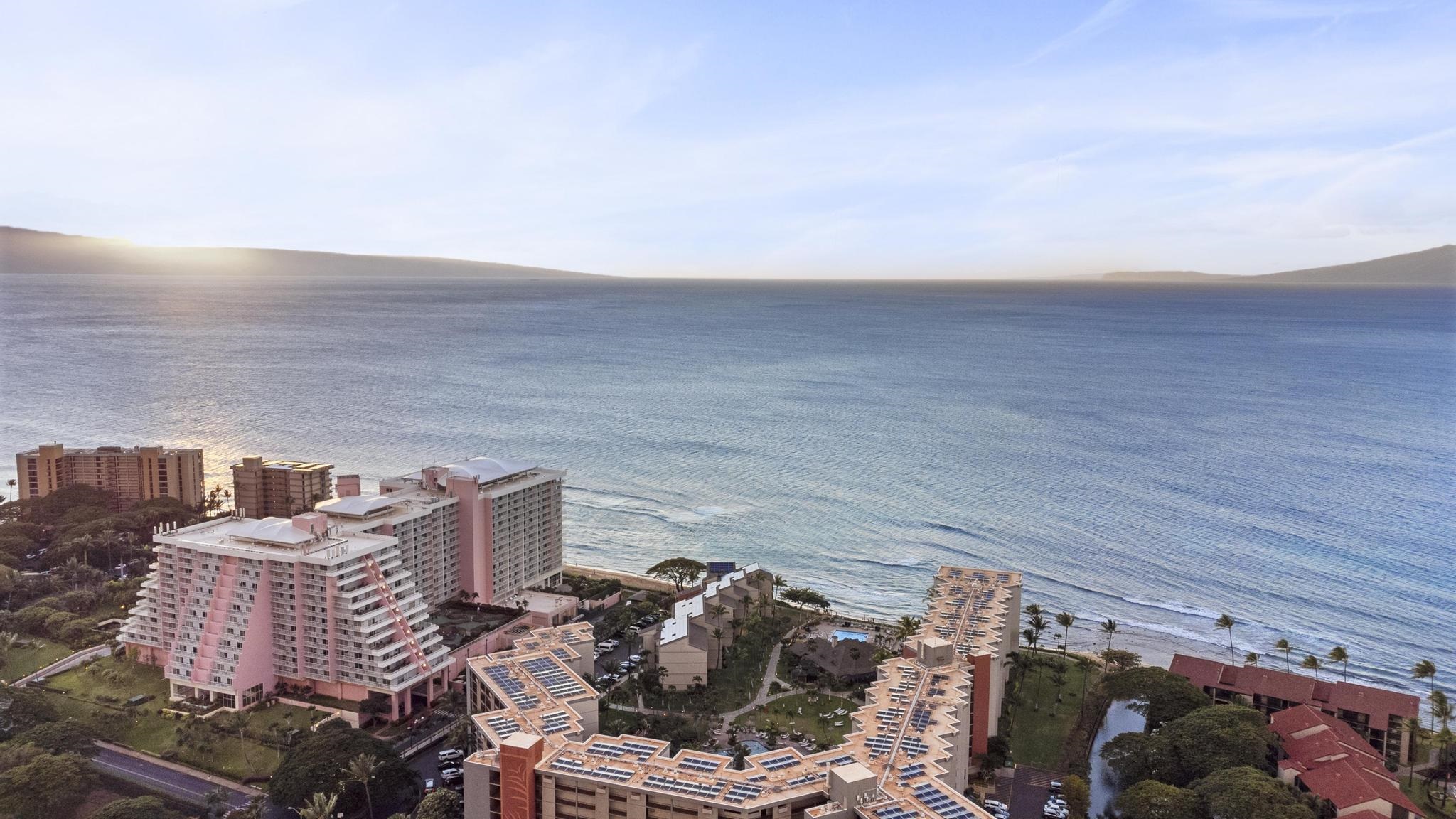 3445 Lower Honoapiilani Road, Unit 727 Lahaina, HI 96761 - Photo 31 of 42 a terrace with outdoor seating and city view