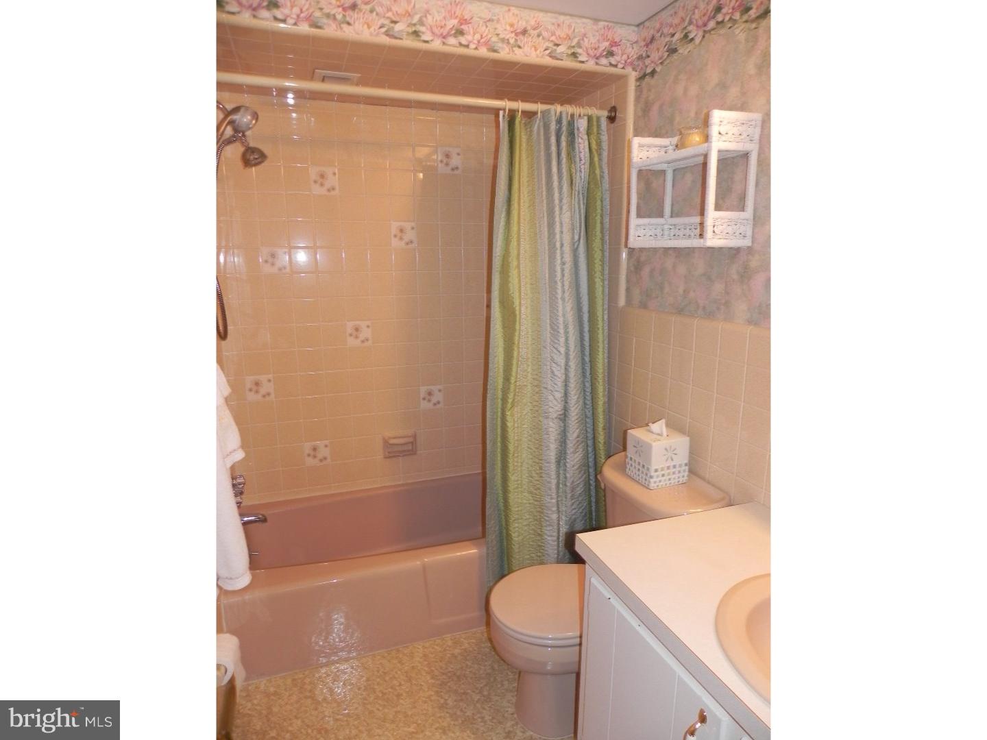 307 Wrights Road Newtown, PA 18940 - Photo 13 of 25 Bathroom