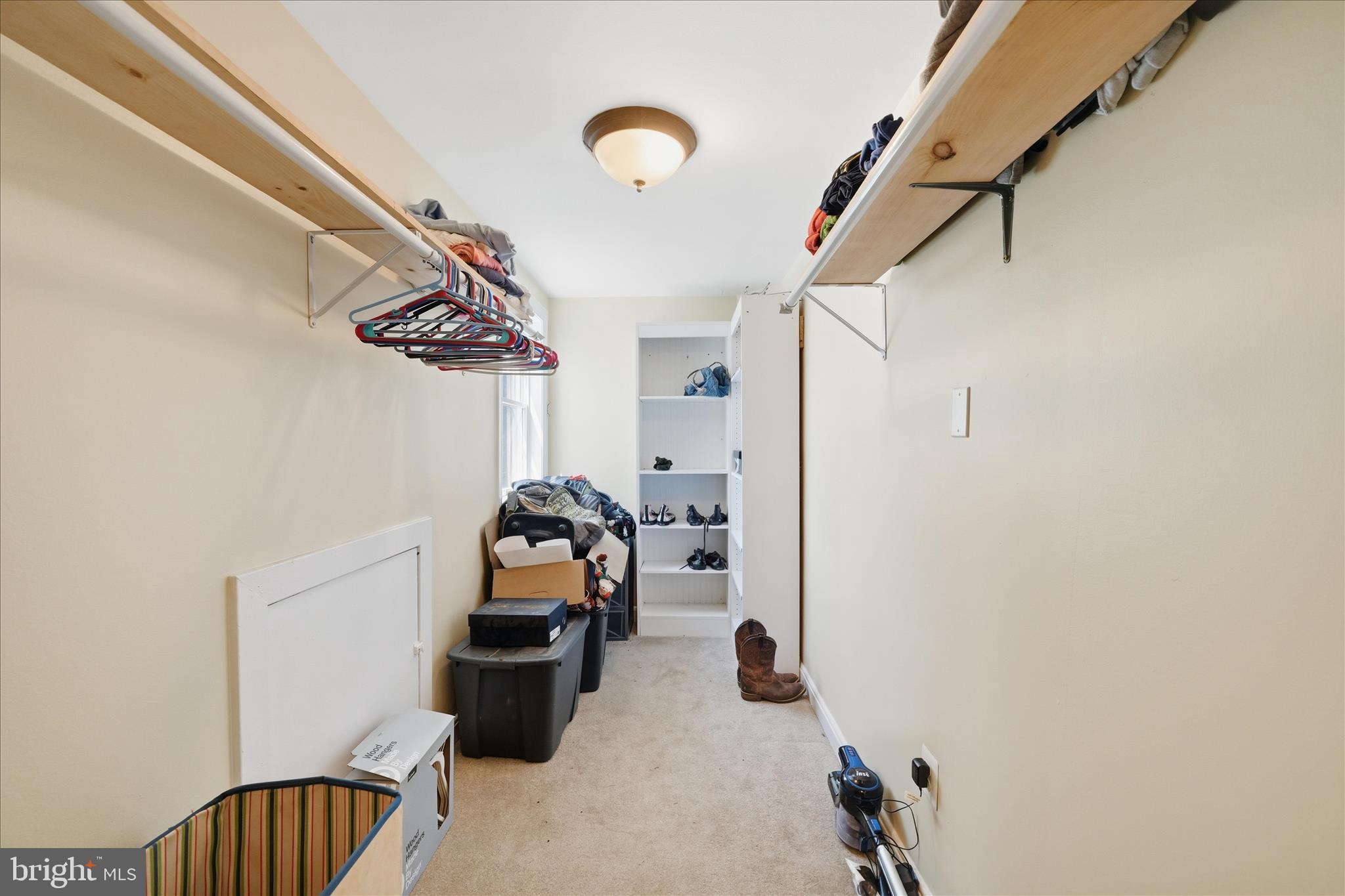 20800 Whites Ferry Road Poolesville, MD 20837 - Photo 65 of 94 Main House Walk in Closet