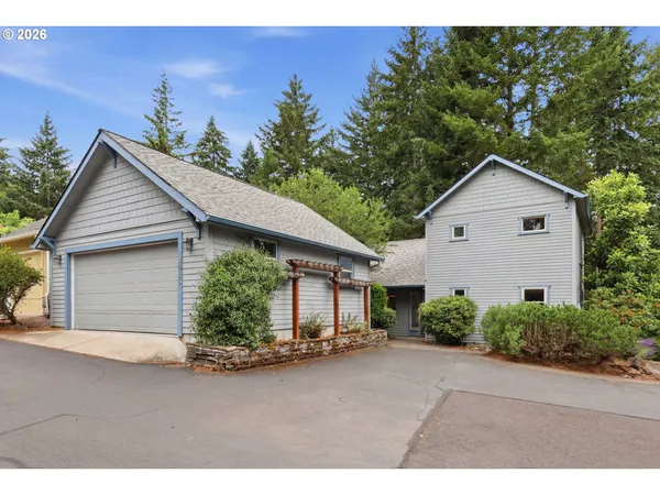 $499,900 | 3026 Hendricks Hill Drive, Eugene, OR 97403