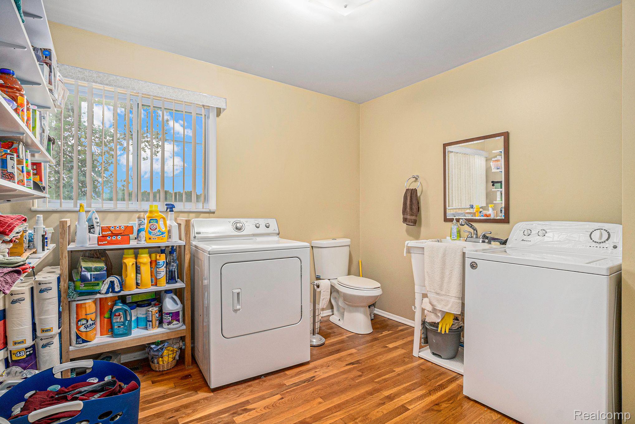 1052 Elms Road Flint, MI 48532 - Photo 18 of 45 Gallery Image 18