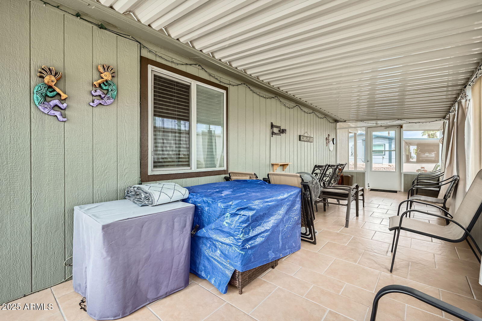 2400 East Baseline Avenue, Unit 94 Apache Junction, AZ 85119 - Photo 24 of 29 a living room with furniture