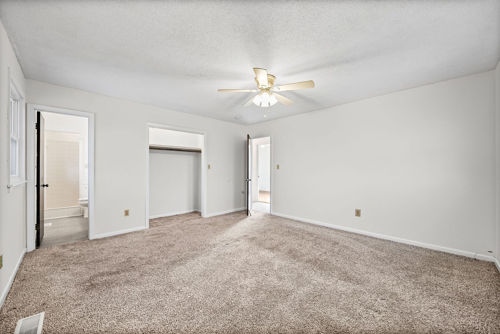 103 Millers Hill Road Dover, TN 37058 - Photo 14 of 30 an empty room with a bathroom