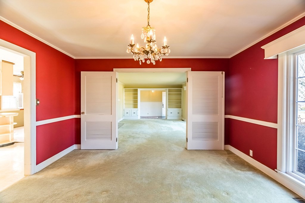 204 Ridgehill Drive Hopkinsville, KY 42240 - Photo 11 of 40 a view of a livingroom with a chandelier
