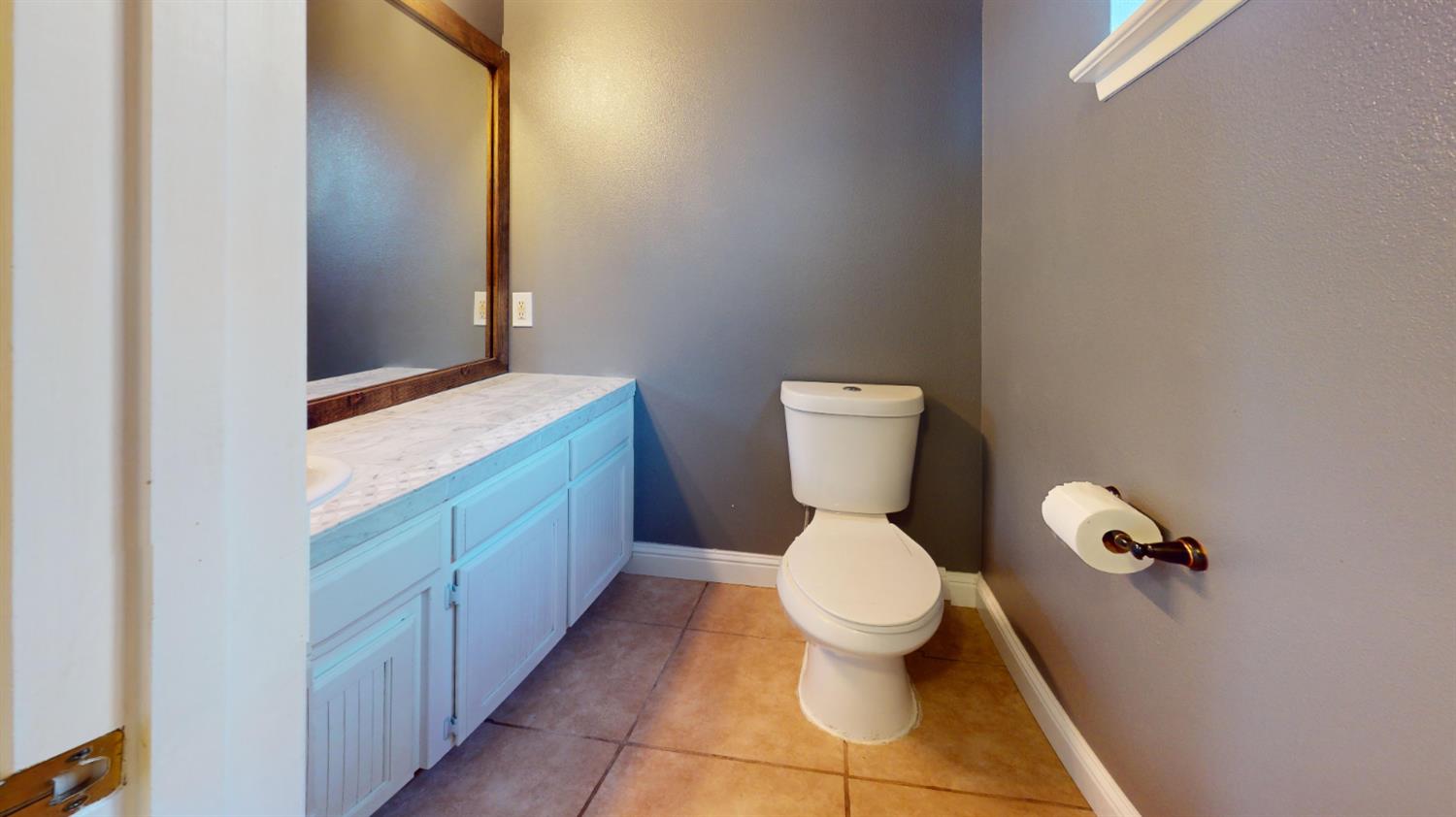 4622 West Griffith Way Fresno, CA 93722 - Photo 12 of 36