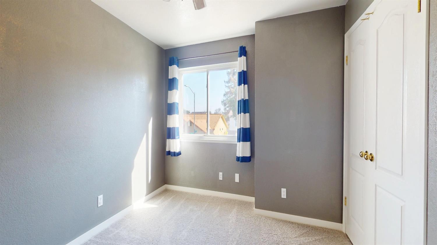 4622 West Griffith Way Fresno, CA 93722 - Photo 14 of 36