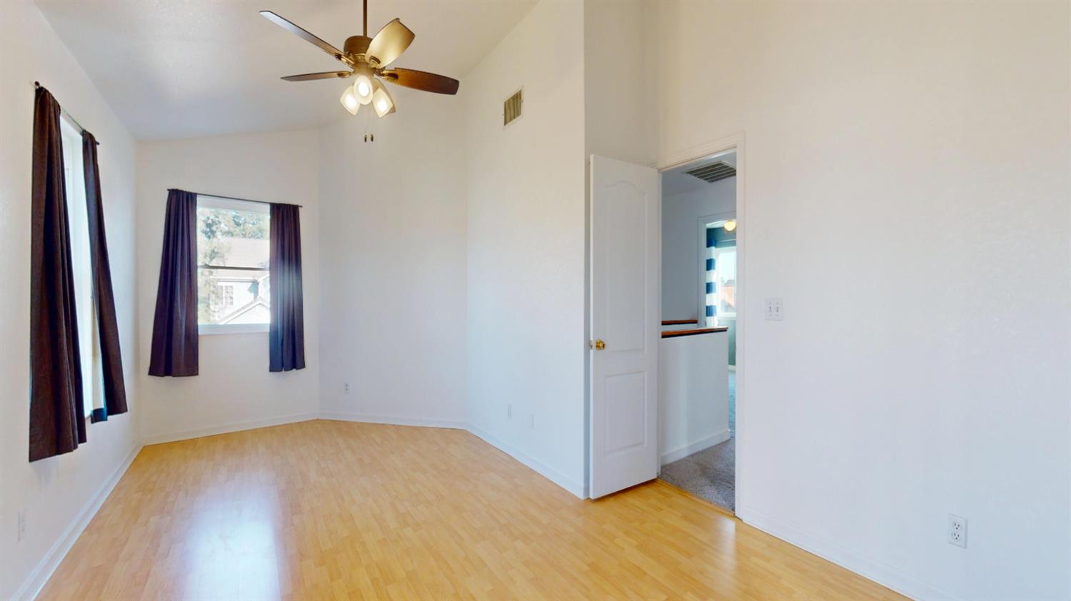 4622 West Griffith Way Fresno, CA 93722 - Photo 23 of 36