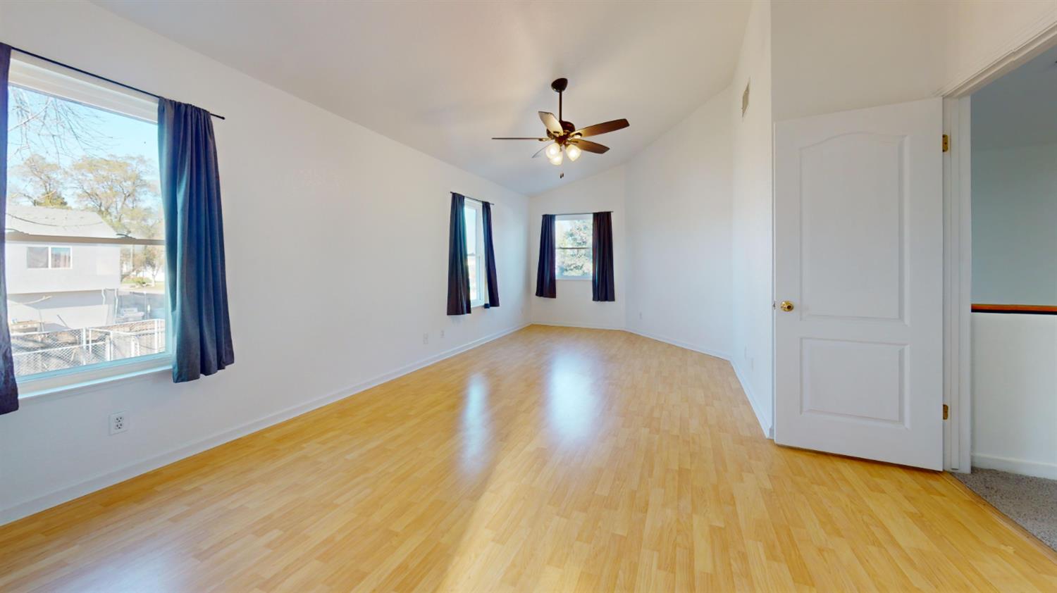 4622 West Griffith Way Fresno, CA 93722 - Photo 25 of 36