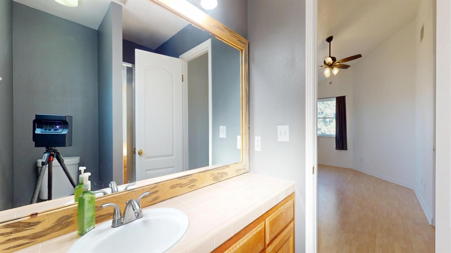 4622 West Griffith Way Fresno, CA 93722 - Photo 29 of 36