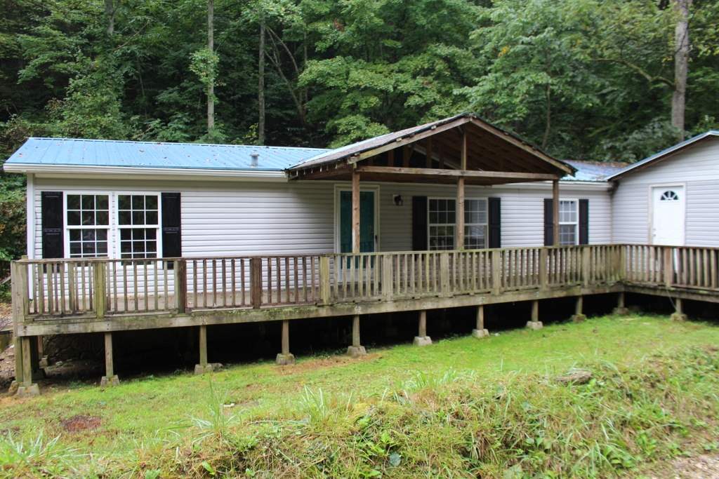 893 Dent Frk Road Hewett, WV 25108 - Photo 3 of 10 Gallery Image 3