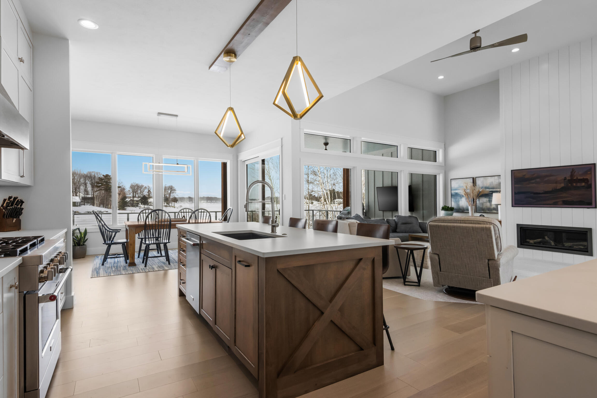 504 South East Silver Lake Road Traverse City, MI 49685 - Photo 14 of 66 13-Scene-10