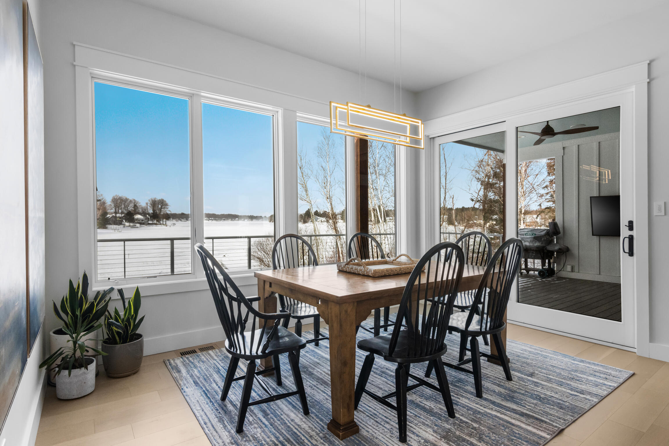 504 South East Silver Lake Road Traverse City, MI 49685 - Photo 19 of 66 18-Scene-15